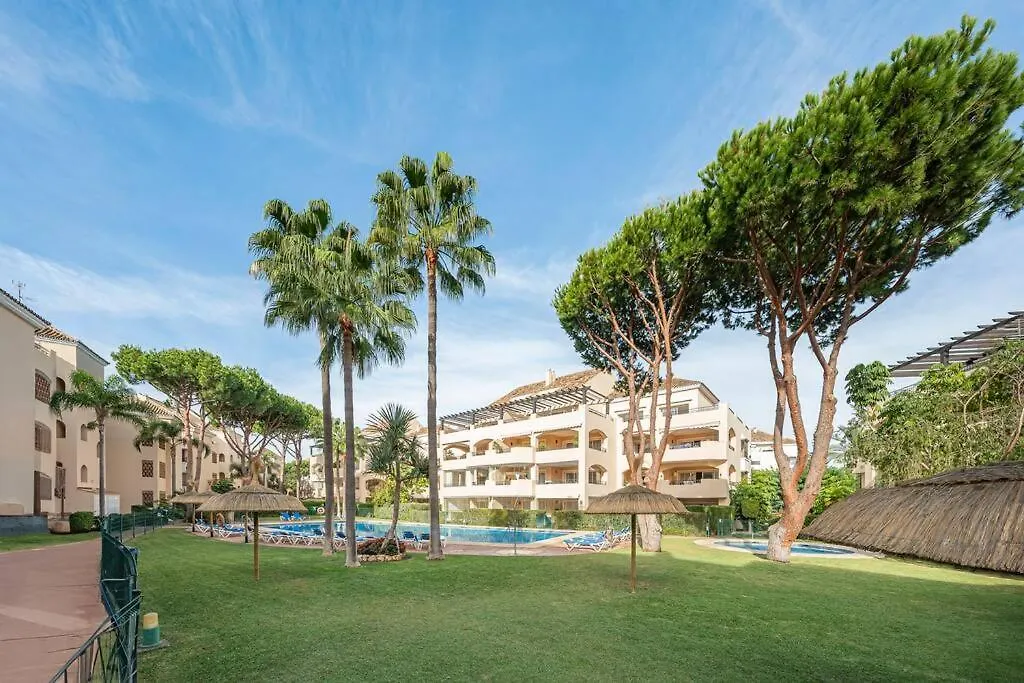 Amazing 4Br Apart. Parking, Pool, Close To The Sea Μαρμπέλλα