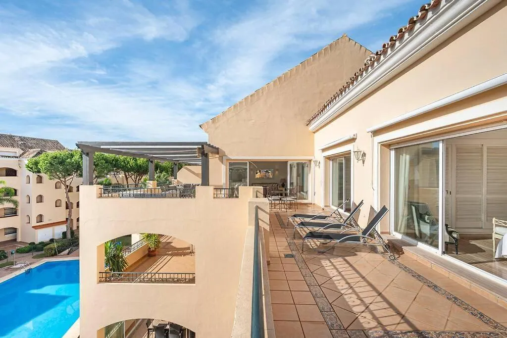 Amazing 4Br Apart. Parking, Pool, Close To The Sea Μαρμπέλλα