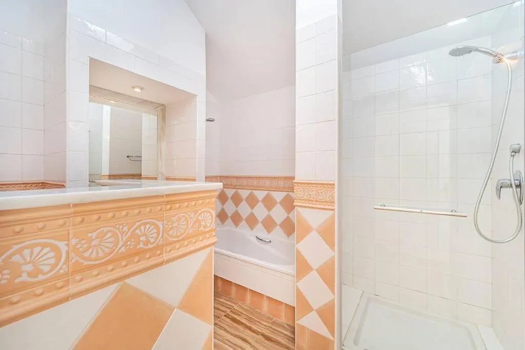 Διαμέρισμα Amazing 4Br Apart. Parking, Pool, Close To The Sea Μαρμπέλλα Ισπανία