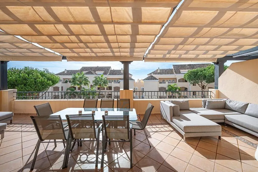 Amazing 4Br Apart. Parking, Pool, Close To The Sea Μαρμπέλλα