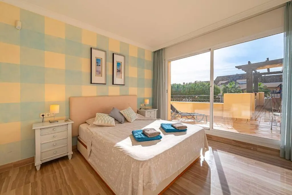 Amazing 4Br Apart. Parking, Pool, Close To The Sea Μαρμπέλλα