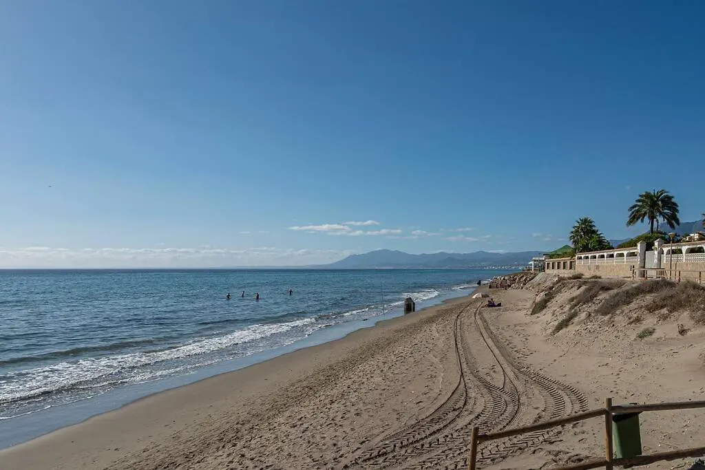 Amazing 4Br Apart. Parking, Pool, Close To The Sea Marbella Apartment