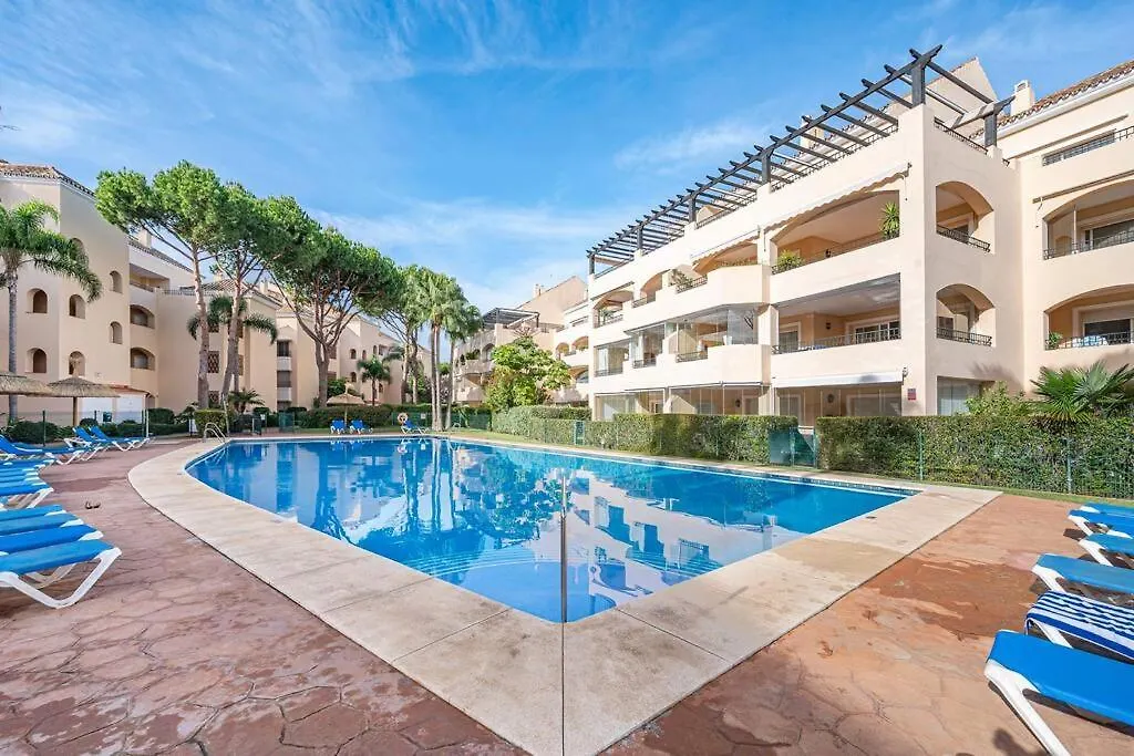 Apartment Amazing 4Br Apart. Parking, Pool, Close To The Sea Marbella