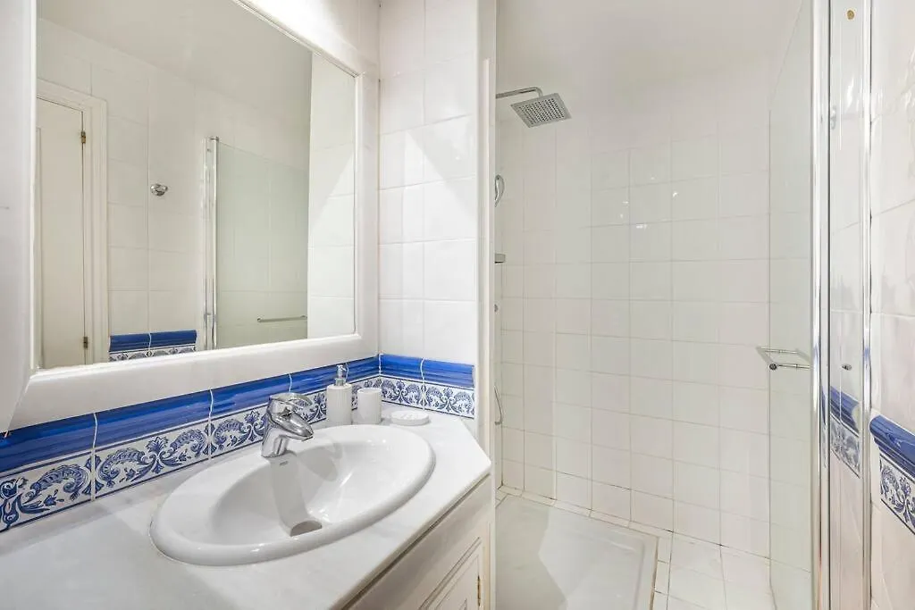 Amazing 4Br Apart. Parking, Pool, Close To The Sea Marbella Spain