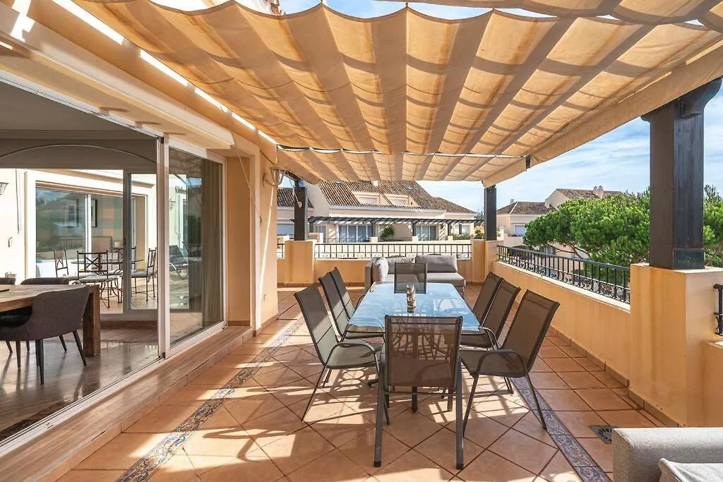 Amazing 4Br Apart. Parking, Pool, Close To The Sea Marbella