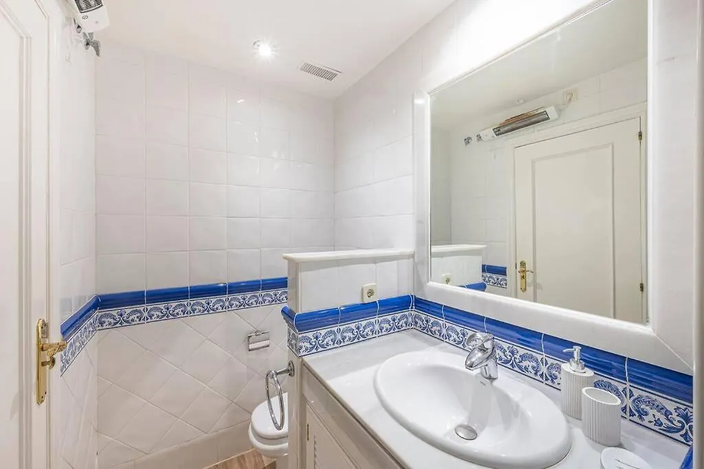 Amazing 4Br Apart. Parking, Pool, Close To The Sea Marbella