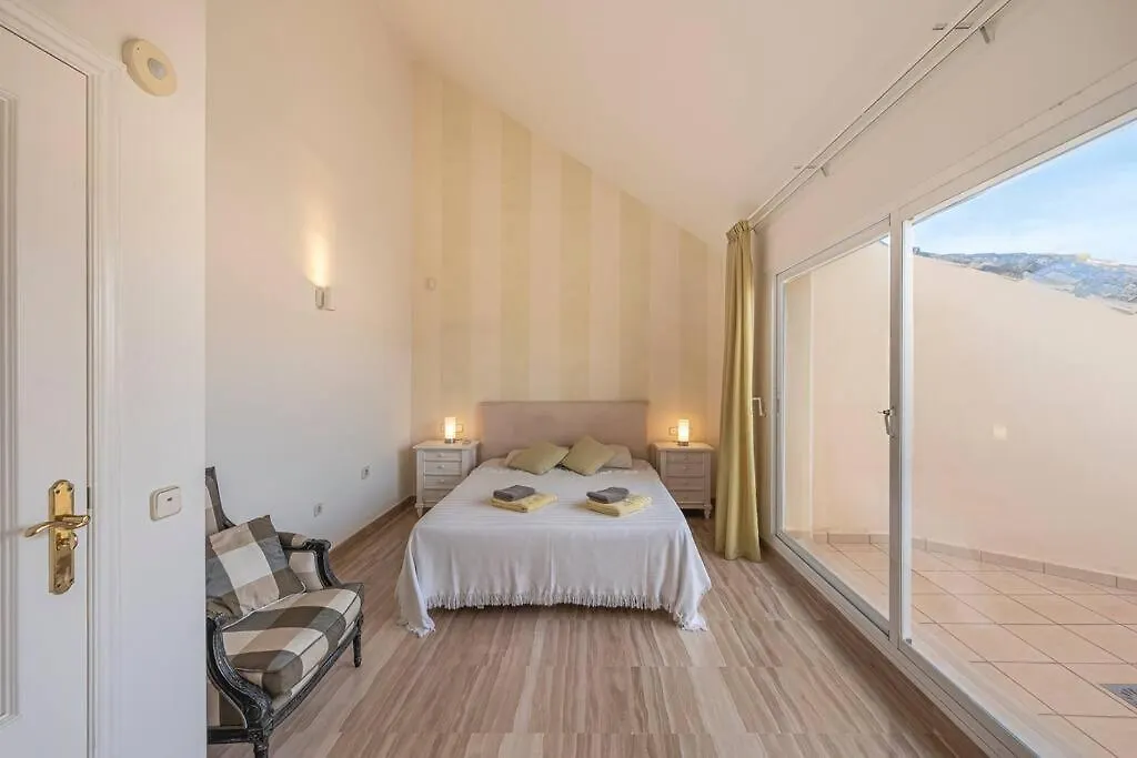 Amazing 4Br Apart. Parking, Pool, Close To The Sea Marbella Apartment