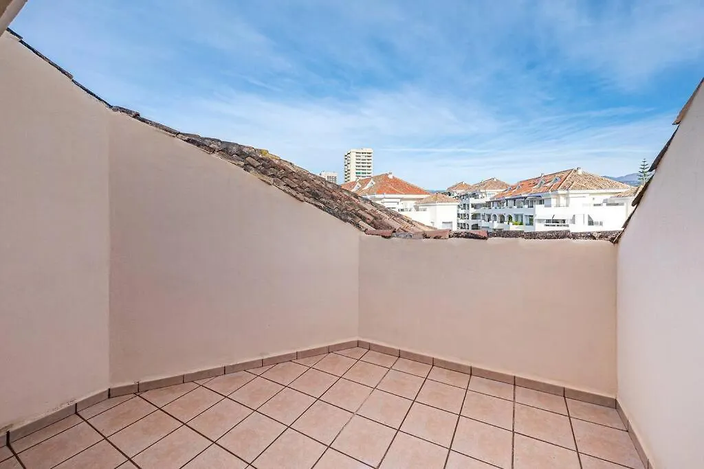 Amazing 4Br Apart. Parking, Pool, Close To The Sea Marbella