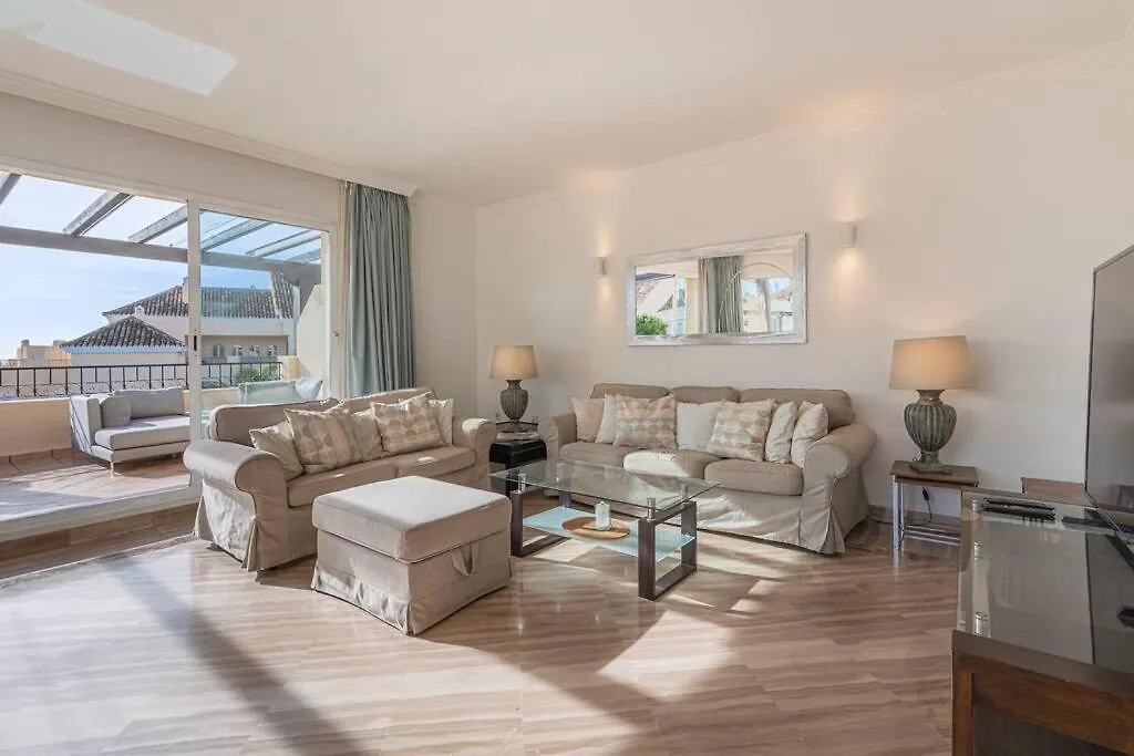 Amazing 4Br Apart. Parking, Pool, Close To The Sea Marbella 0*,  Spain