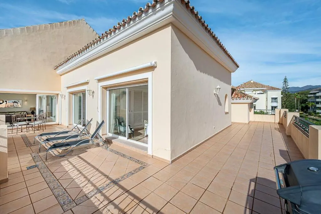 Apartment Amazing 4Br Apart. Parking, Pool, Close To The Sea Marbella Spain